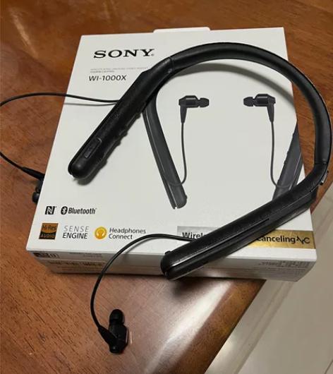 索尼Wi1000，买了有两年多了，购于京东...