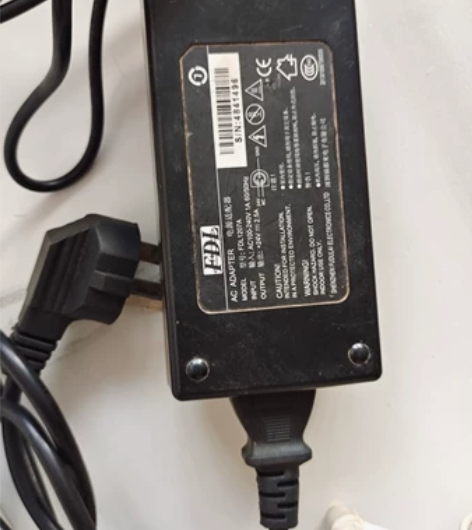 笔记本电脑电源十元一个24伏2.5A，还有...