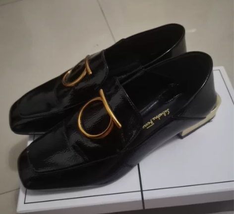 漆皮亮皮单鞋洋气百搭又舒适38码 挺软的超...