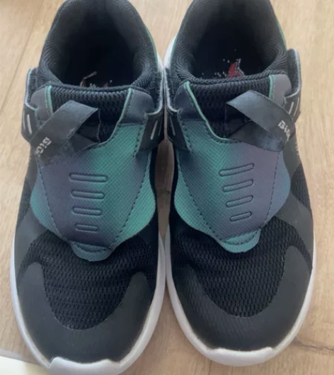 安踏童鞋，春秋款，31码，内长195，漫威...