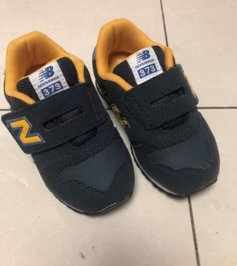 新百伦童鞋 穿过一两次 九成新  50包邮...