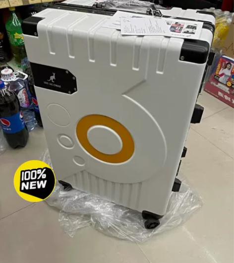 【特价处理】原价699袋鼠 拉杆箱密码箱行...