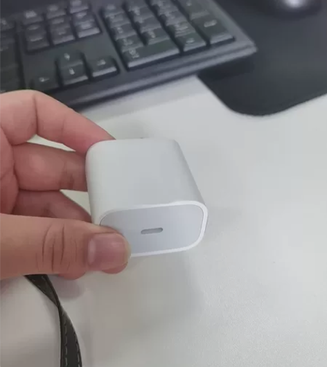 20Wpd充电头，19.9包邮 感兴趣的话...