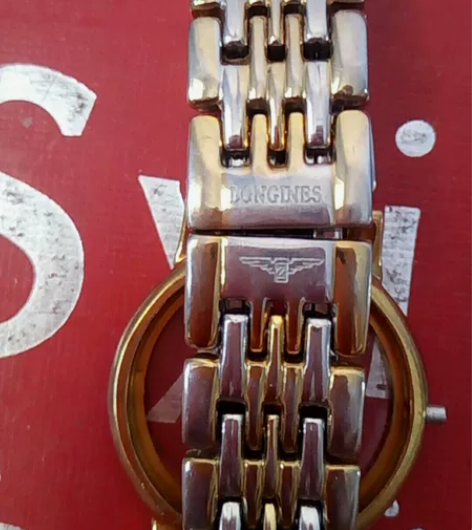 手表链全新,单出包邮。浪表链是二手的表镜在...