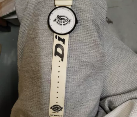 Dickies的手表,159入手的,表带需...