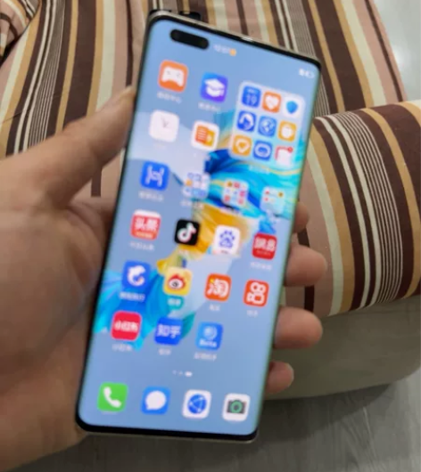一台华为Mate40pro. 128G全原...