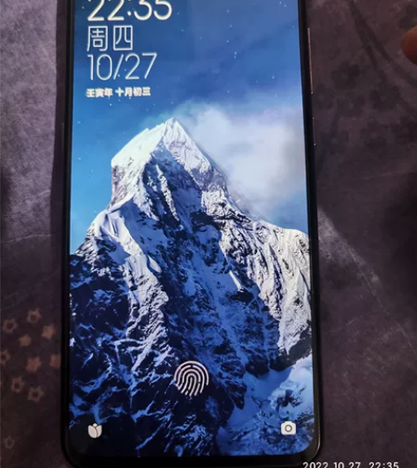 小米9一台处理，正常使用中，没毛病。不讲价...