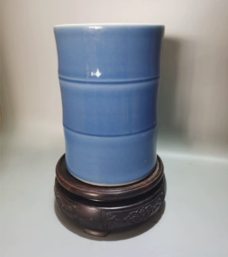 清 天蓝釉笔筒 尺寸看图品相完整 感兴趣的...