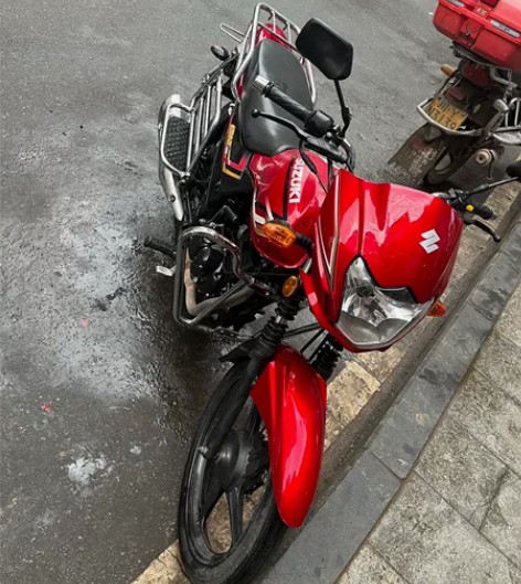 精品二手铃木摩托,手续齐全包过户,发动机纯...