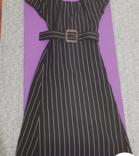 韩国blossom连衣裙，大U领特别美貌，...