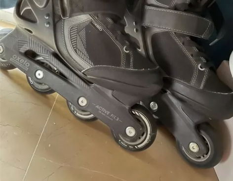 迪卡侬轮滑鞋 40码 没穿几次，还挺新的