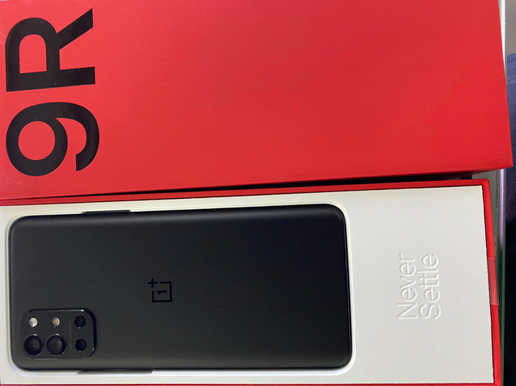 一加9R，8加256G，99新，无拆无修，...