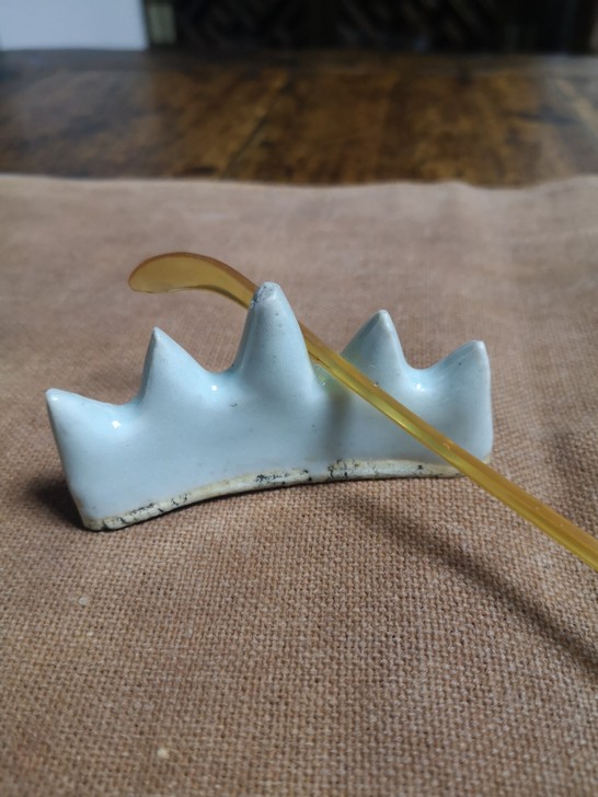 晚清豆青釉笔架山