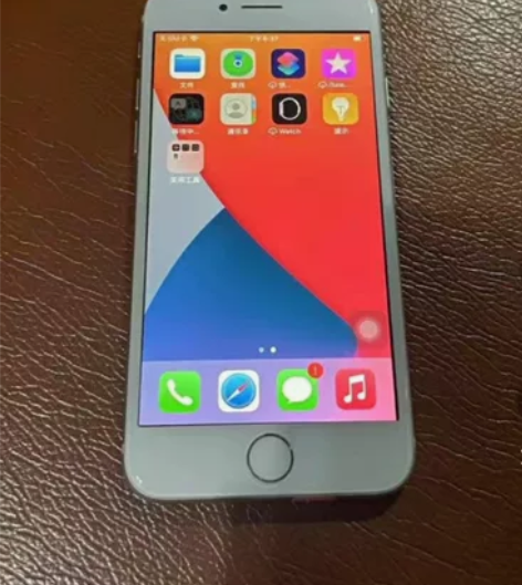 苹果8 Plus 没有维修 95新 喜欢的...