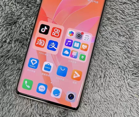 荣耀60 8+256内存 保修到明年一月份...