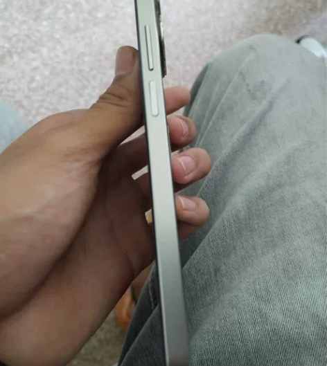 荣耀X40i  机身完好 感兴趣的话点“我...