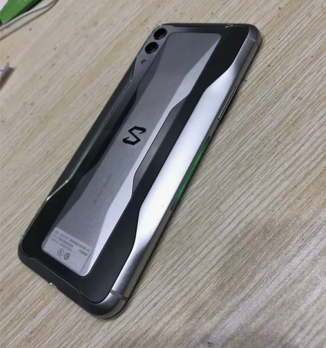 黑鲨游戏手机2 8+128 ①尺寸:16...