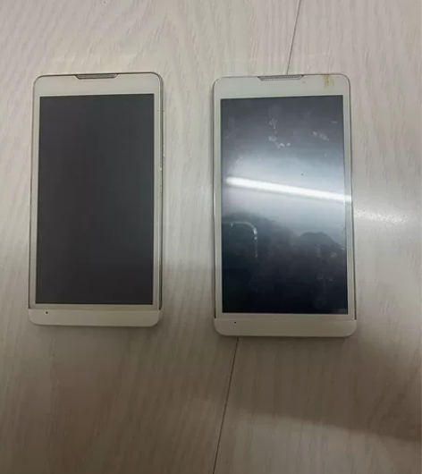 中兴u879智能触屏手机，两台打包带走，开...