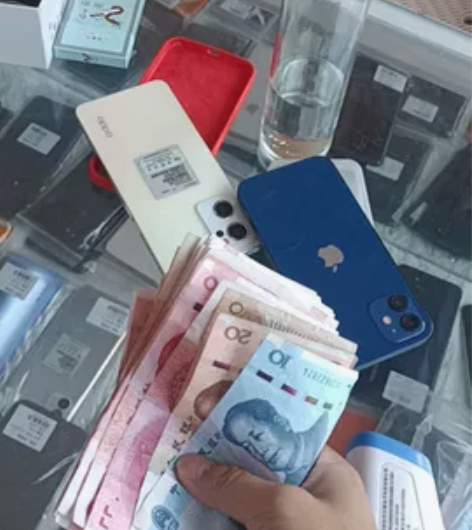 高价回收各种手机，苹果三星华为小米荣耀红米...