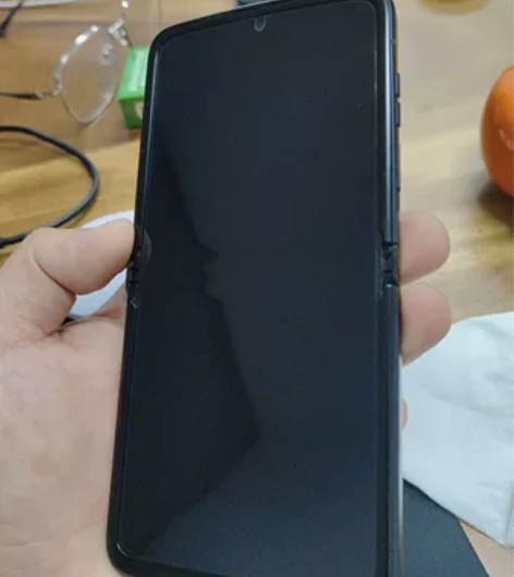 摩托罗拉motorazr2022新款折叠屏...