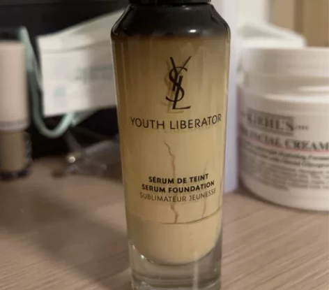 圣罗兰粉底，三亚免税店购入，有凭证余量见图...