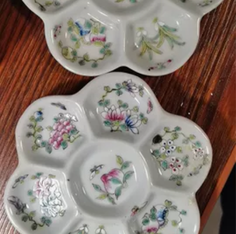 手绘粉彩盘一对，调色盘，无冲无磕很漂亮，品...
