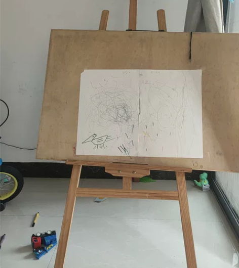 画板，小黑板，画架便宜转给需要的小朋友。送...