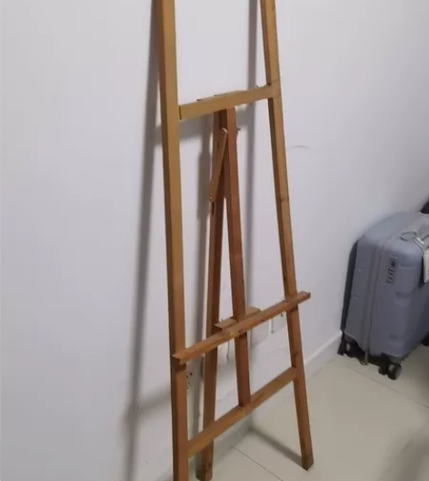 出售木制画架。展架。 感兴趣的话点“我想要...