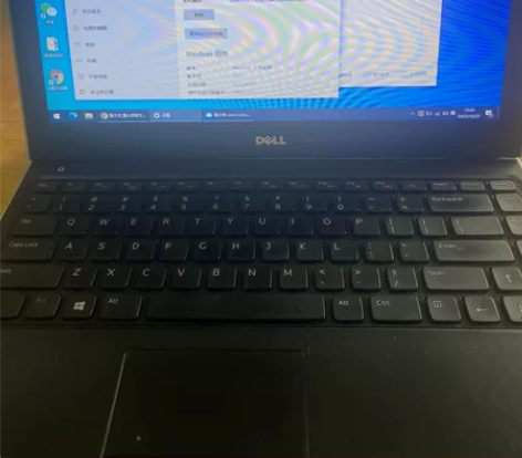 DELL戴尔笔记本 配置看图 外观一般  ...