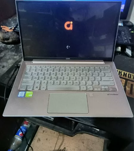 华硕a逗 8代i5 8G 256G原装本。...