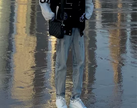 欧美高街复古ins无破洞潮男浅蓝宽松修身小...