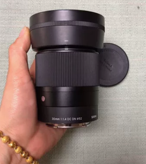 适马镜头30f1.4DC DN   半画幅...