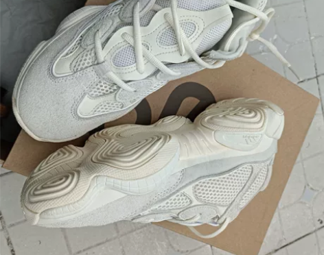 阿迪yeezy 500运动鞋图片色，鞋码4...