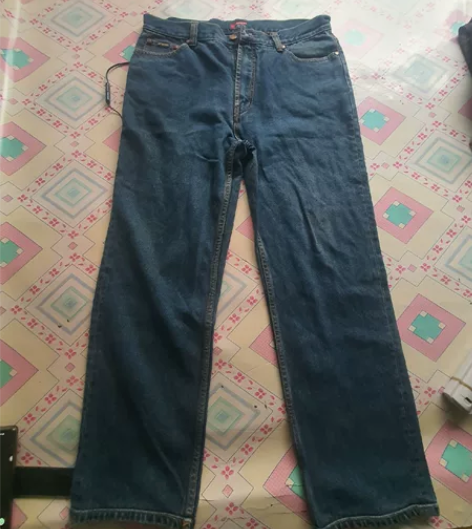 闲置牛仔裤,腰围裤长都在图片里了。质量还是...