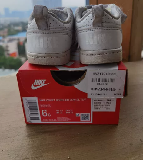 耐克，6C适合脚长13.5cm以内的小朋友...