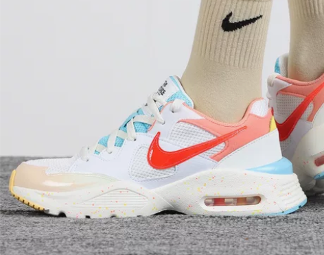 耐克nike女运动鞋 36.5码