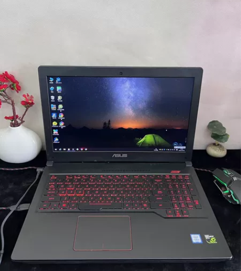 15寸大屏华硕飞行堡垒笔记本8G内存GTX...