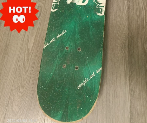 AD滑板，仅玩4次，九成新，因孩子不玩了，...