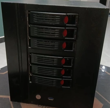 蜗牛星际机箱 里面配对一个风扇 便宜出 ...