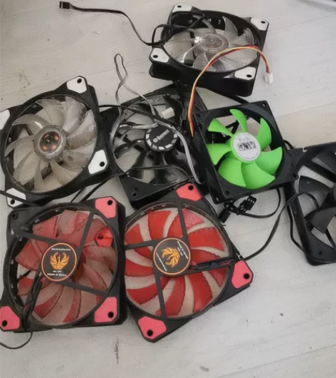 电脑机箱风扇打包出 感兴趣的话点“我想要”...