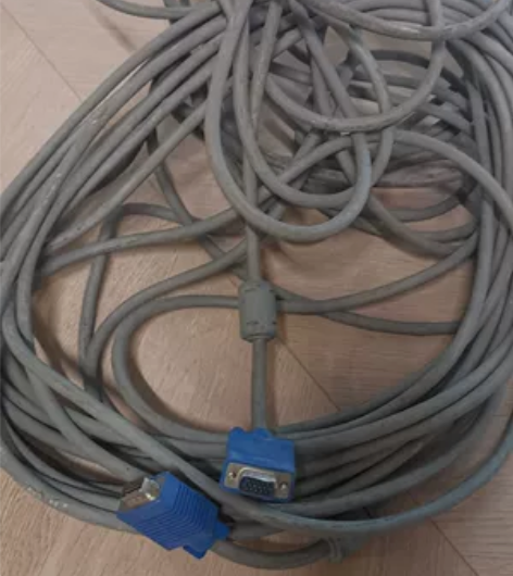 VGA线，显示器连接线 20米左右￥50