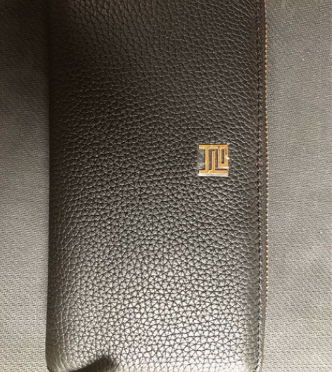 帕加尼 女士 手拿包 长条 几乎全新 未用...