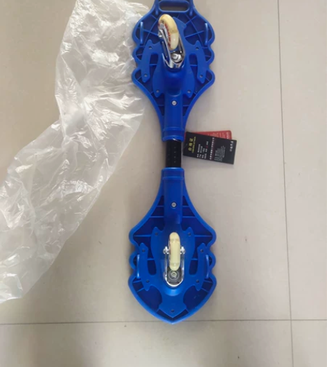 全新滑板 蛇板 央视品牌 实体店到期处理商...