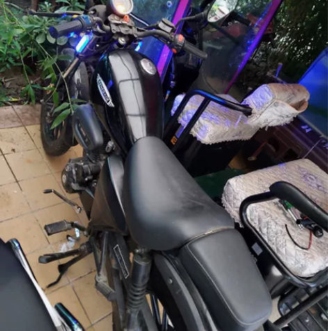 闲置复古摩托车，改装潜力巨大。才行驶250...
