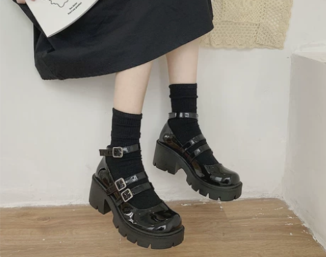 厚底漆皮亮面玛丽珍鞋全新 36码，全新，非...