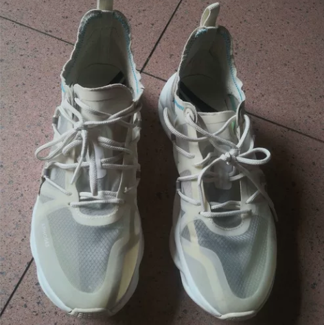 李宁43码 江浙沪包邮 不议价 感兴趣的话...