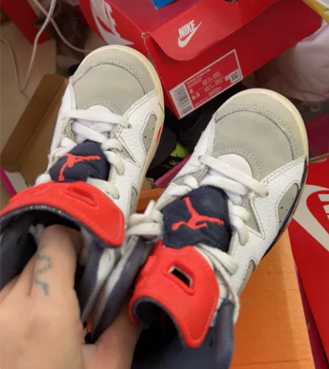 乔丹。新旧自己看。别墨迹。 感兴趣的话点“...