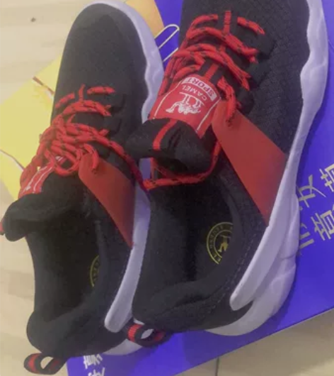 全新正品骆驼运动鞋，买来没穿过，39尺码 ...