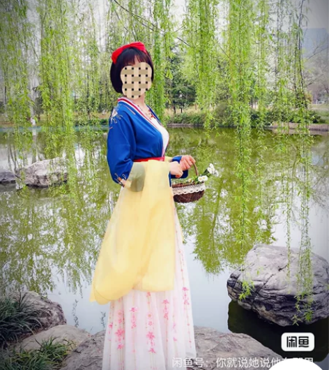 正版远山黛语绝版白雪公主，看衣服上的刺绣，...