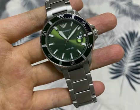 阿玛尼手表低价出售，公司送的，一个月不到 ...